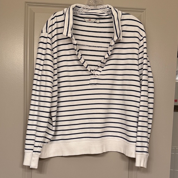 Vineyard Vines Navy and White Striped sweatshirt - Picture 1 of 3